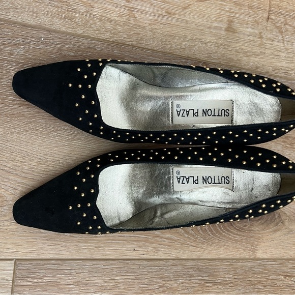 VINTAGE Sutton Plaza Black Suede Heels Size 7.5 - Picture 3 of 8